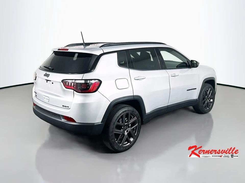 2026 Jeep Compass - Image 7 of 21