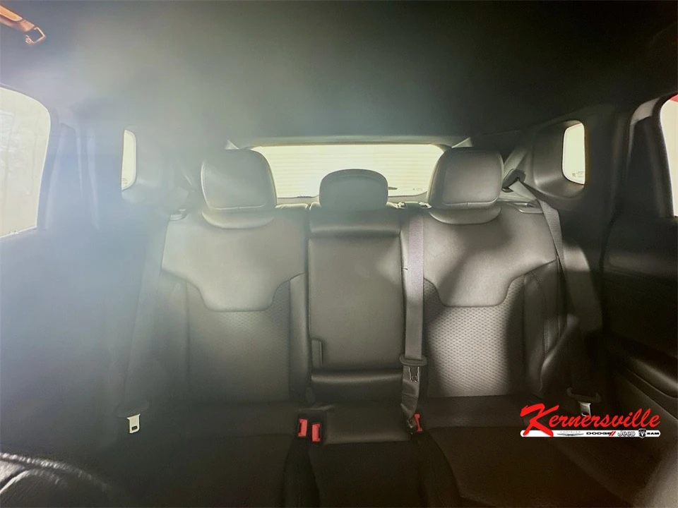2026 Jeep Compass - Image 10 of 12