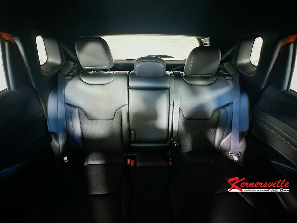 2026 Jeep Compass - Image 10 of 21