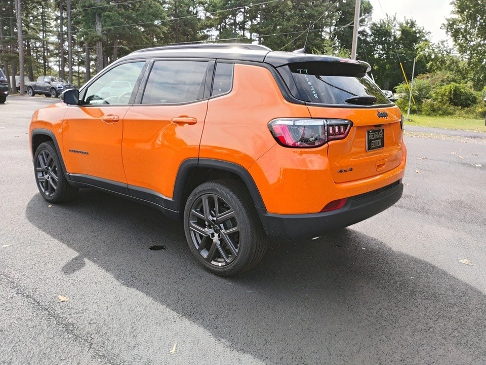 2026 Jeep Compass - Image 7 of 12