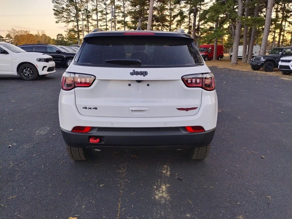 2026 Jeep Compass - Image 6 of 12