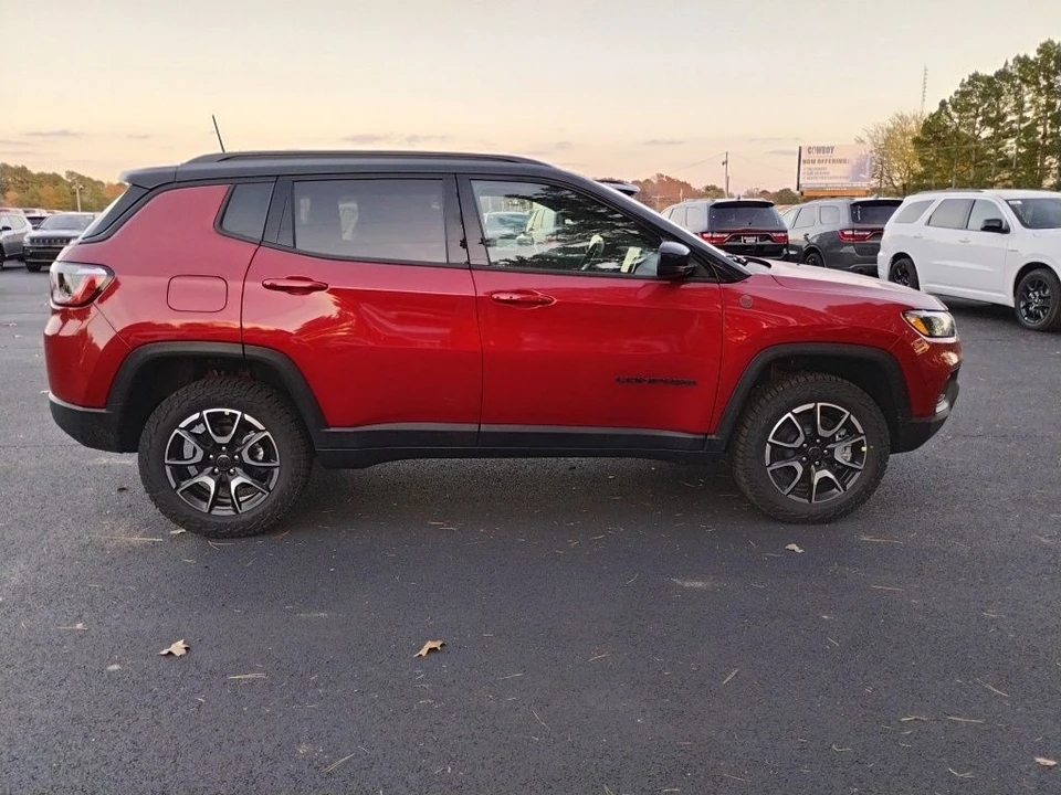 2026 Jeep Compass - Image 4 of 12
