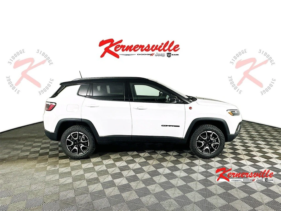 2026 Jeep Compass - Image 8 of 21