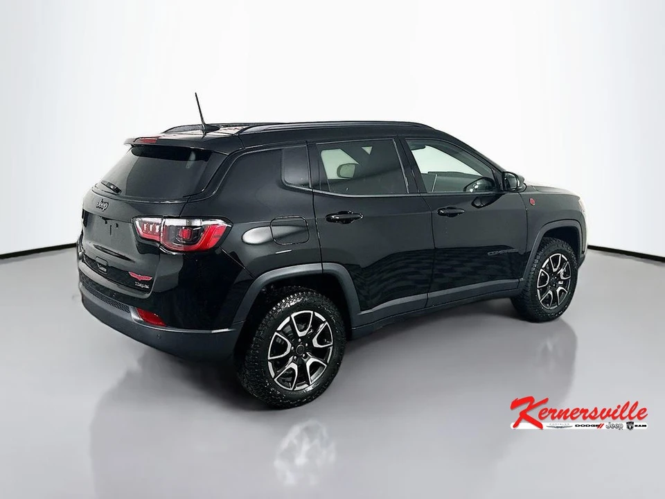 2026 Jeep Compass - Image 7 of 12
