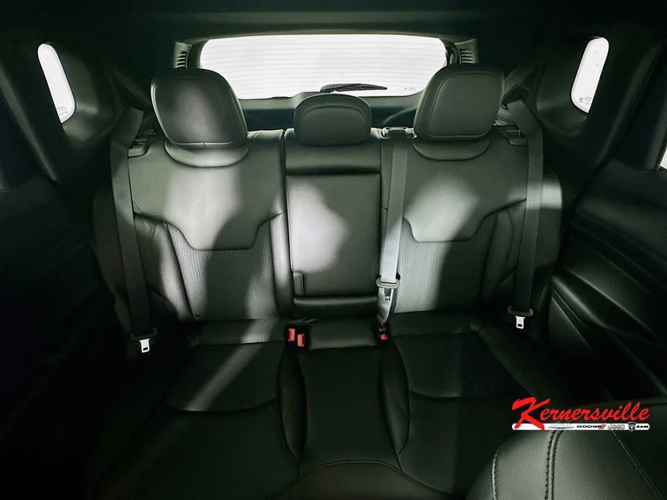 2026 Jeep Compass - Image 10 of 12