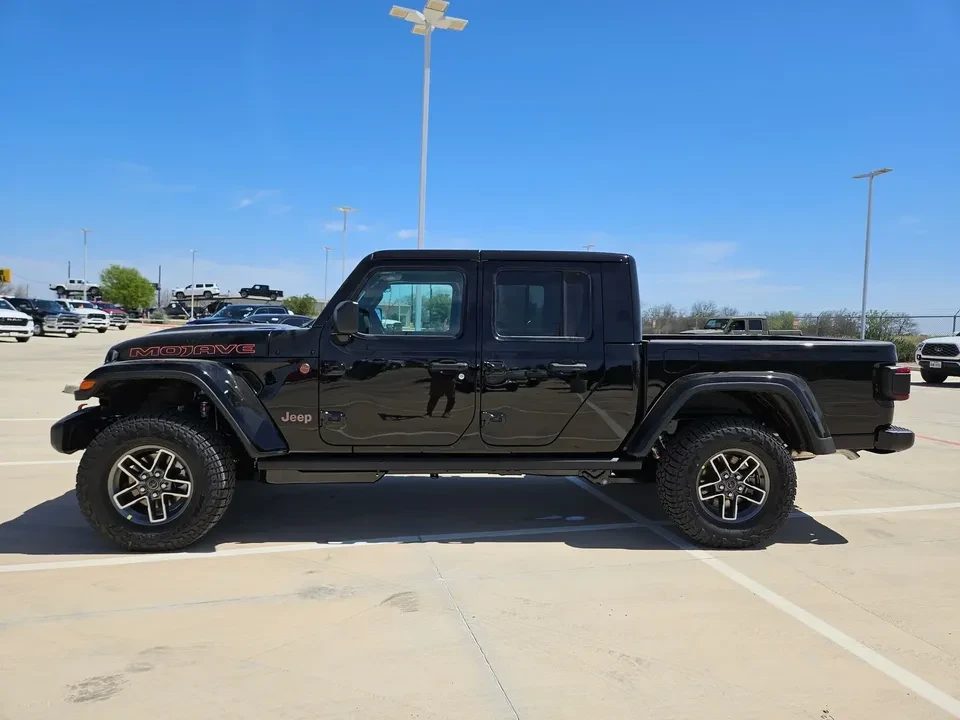 2026 Jeep JT Gladiator - Image 5 of 19