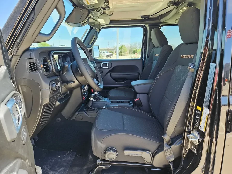 2026 Jeep JT Gladiator - Image 8 of 19