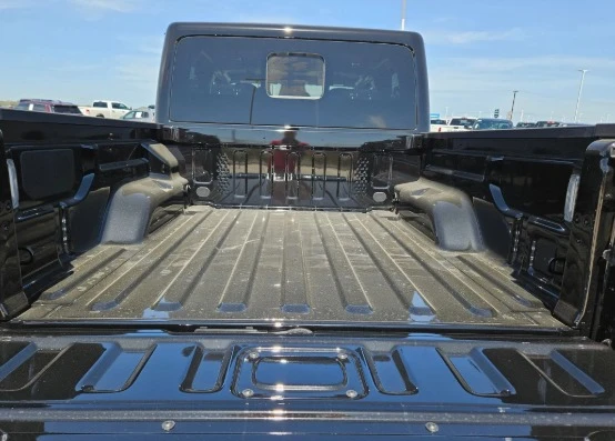 2026 Jeep JT Gladiator - Image 12 of 12