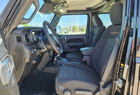 2026 Jeep JT Gladiator - Image 10 of 12