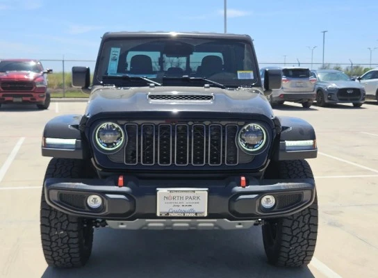 2026 Jeep JT Gladiator - Image 2 of 12