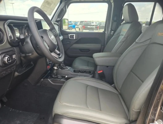 2026 Jeep JT Gladiator - Image 10 of 11