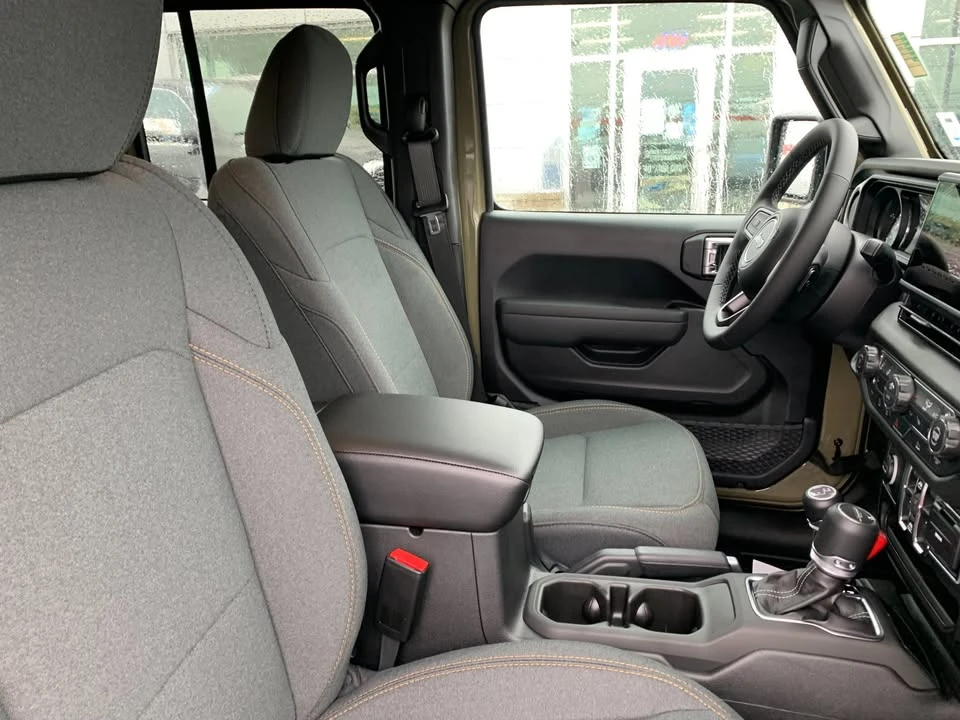 2026 Jeep JT Gladiator - Image 14 of 16