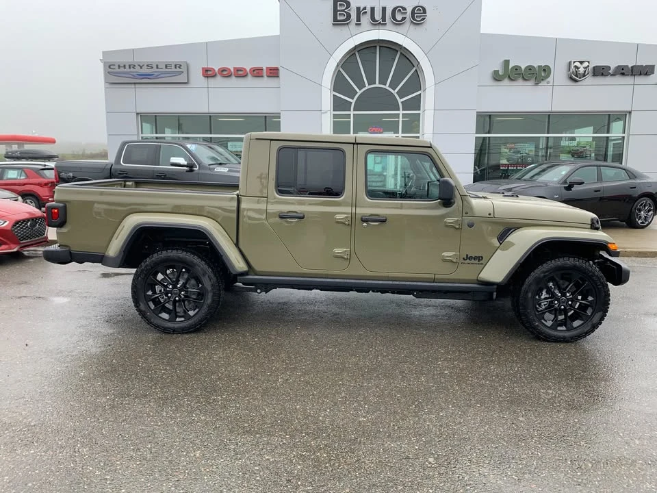 2026 Jeep JT Gladiator - Image 3 of 16