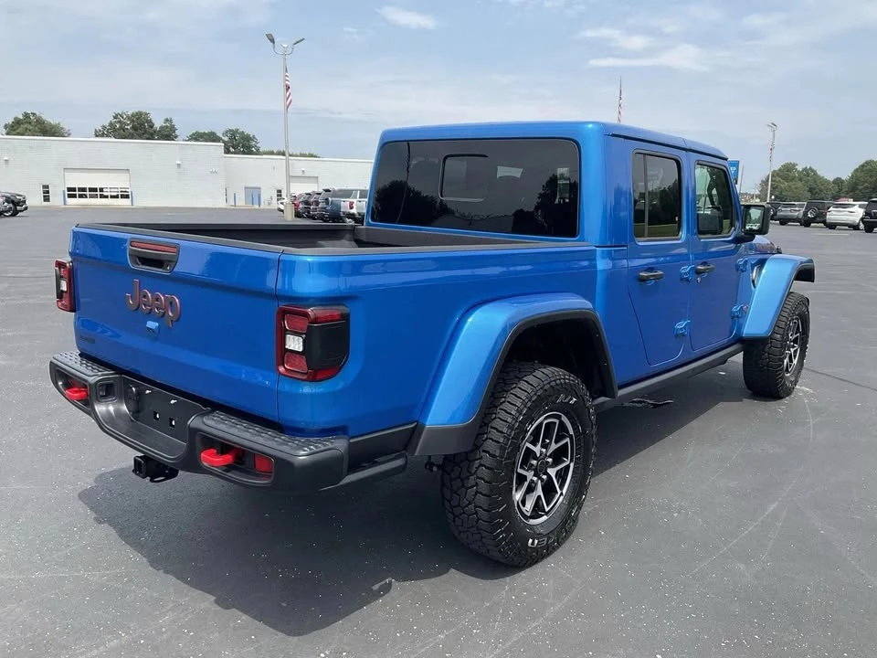 2026 Jeep JT Gladiator - Image 6 of 10