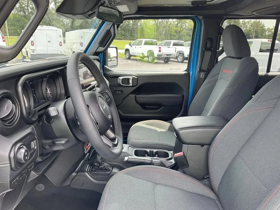 2026 Jeep JT Gladiator - Image 9 of 10