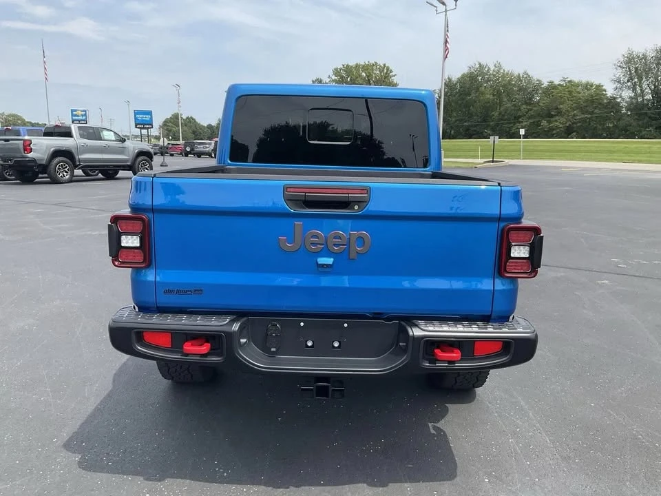 2026 Jeep JT Gladiator - Image 7 of 10