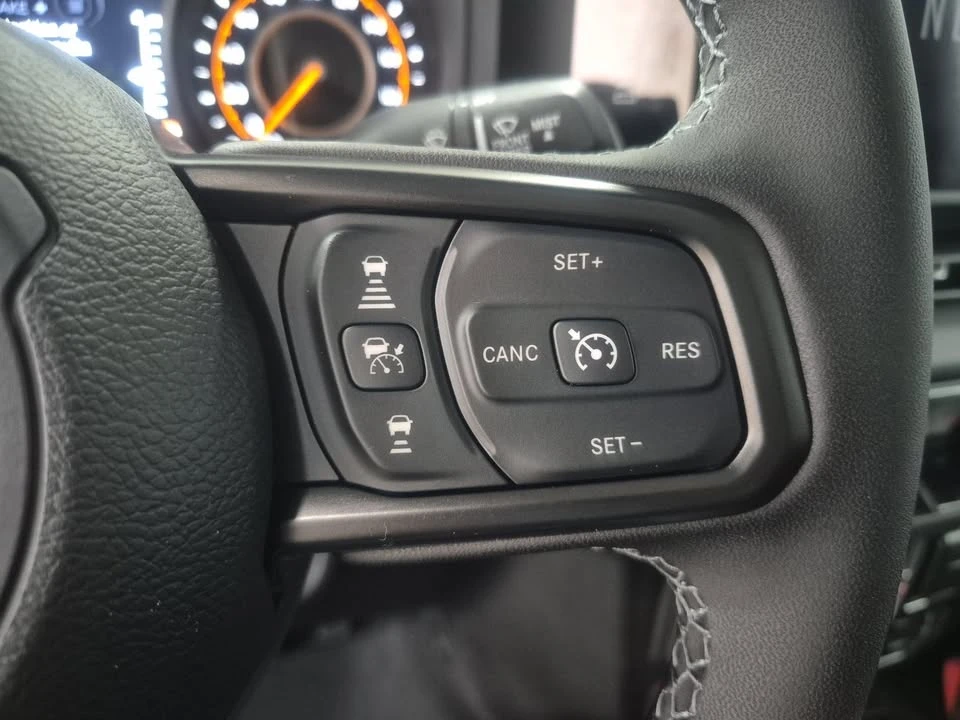 2026 Jeep JT Gladiator - Image 14 of 19