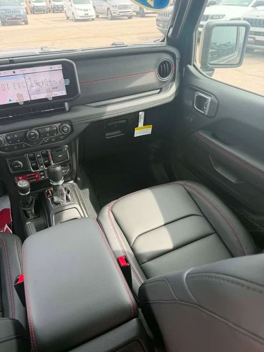 2026 Jeep JT Gladiator - Image 12 of 17
