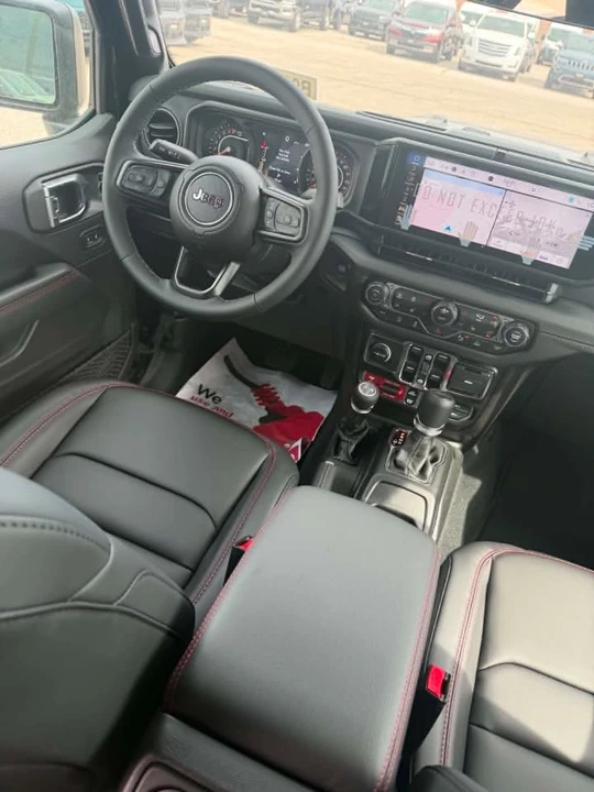 2026 Jeep JT Gladiator - Image 11 of 17