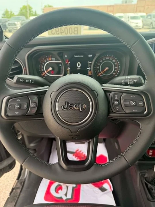 2026 Jeep JT Gladiator - Image 17 of 17