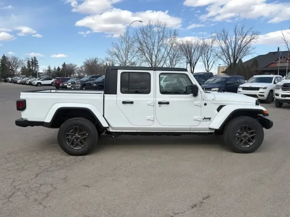 2026 Jeep JT Gladiator - Image 3 of 19