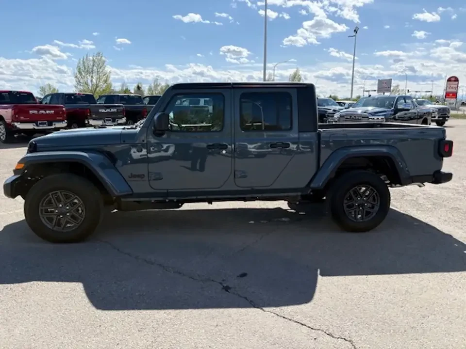 2026 Jeep JT Gladiator - Image 7 of 19