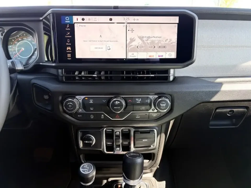 2026 Jeep JT Gladiator - Image 12 of 19