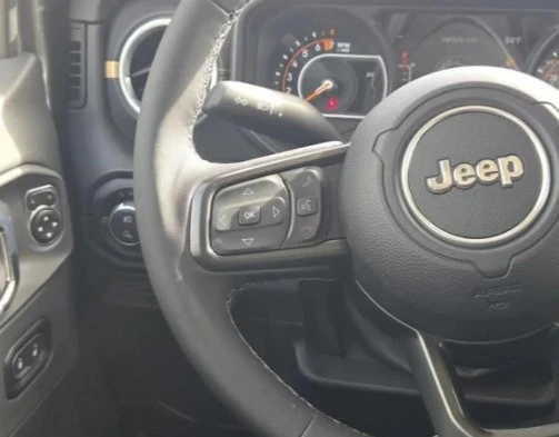 2026 Jeep JT Gladiator - Image 8 of 12