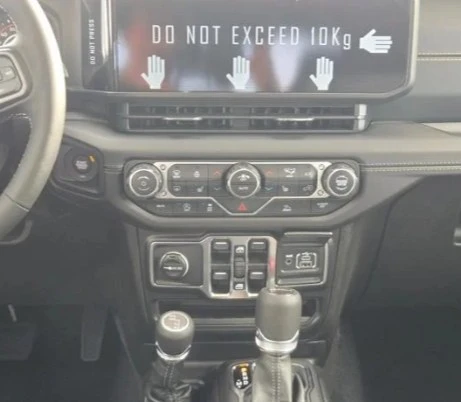 2026 Jeep JT Gladiator - Image 7 of 12