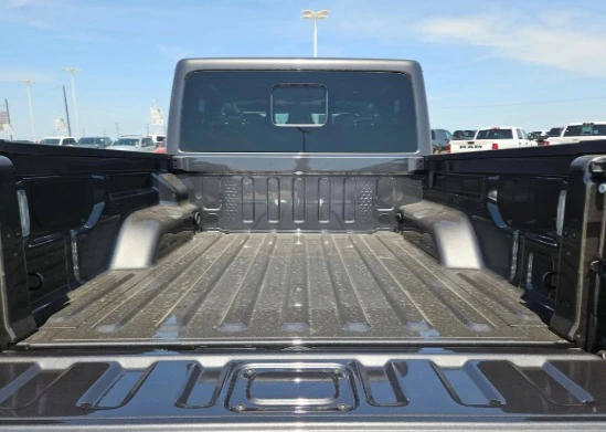 2026 Jeep JT Gladiator - Image 12 of 12
