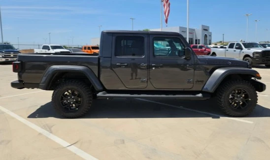 2026 Jeep JT Gladiator - Image 6 of 12