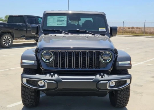 2026 Jeep JT Gladiator - Image 5 of 12