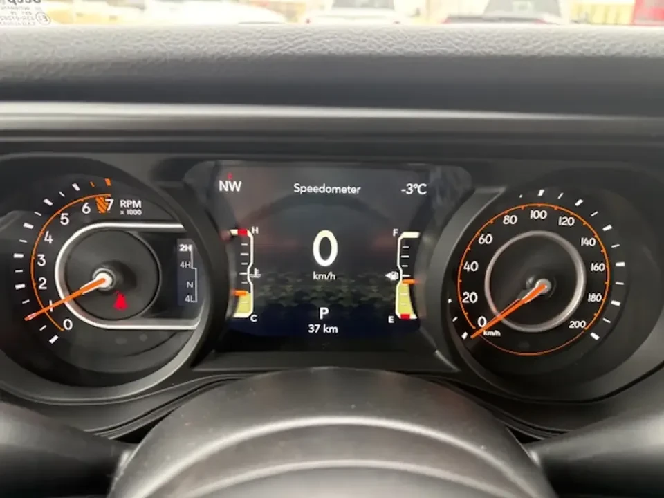 2026 Jeep JT Gladiator - Image 15 of 19