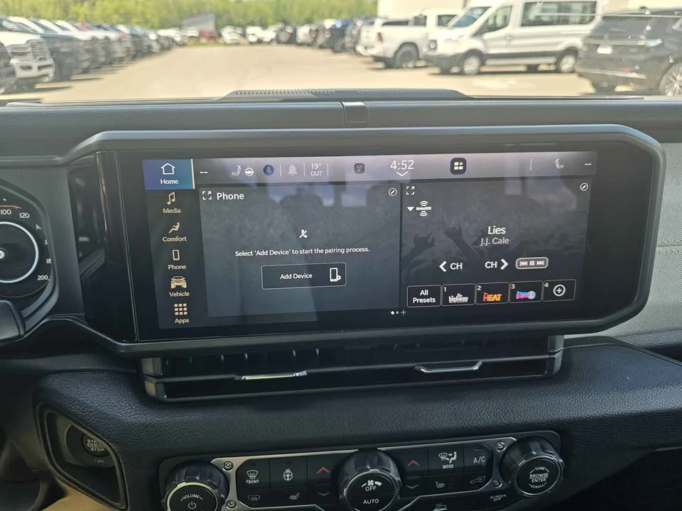 2026 Jeep JT Gladiator - Image 17 of 21