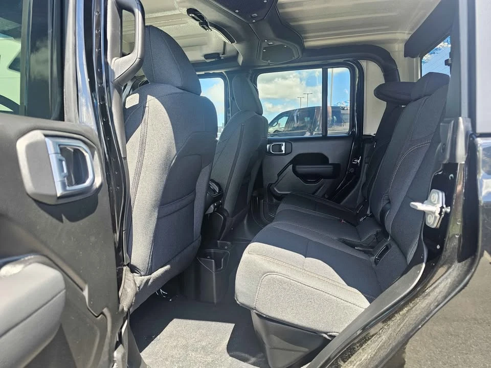 2026 Jeep JT Gladiator - Image 10 of 21