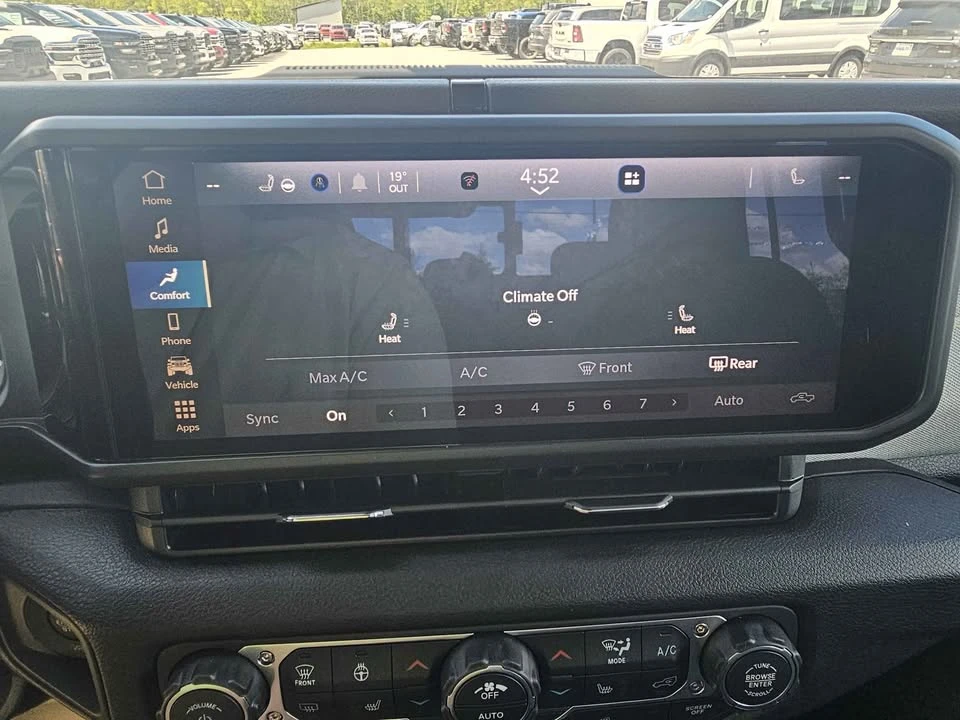 2026 Jeep JT Gladiator - Image 18 of 21