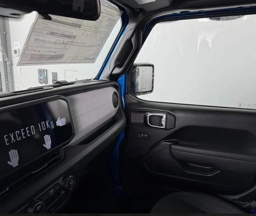 2026 Jeep JT Gladiator - Image 10 of 20