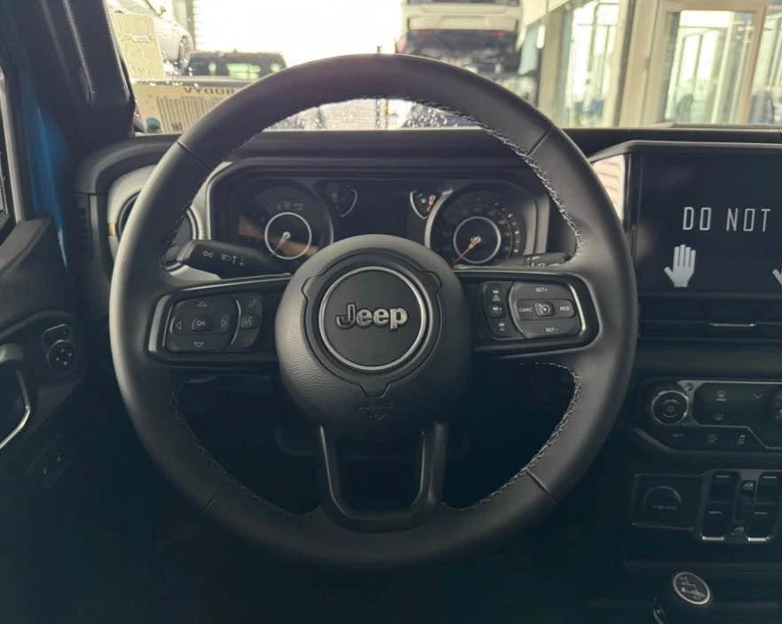 2026 Jeep JT Gladiator - Image 18 of 20