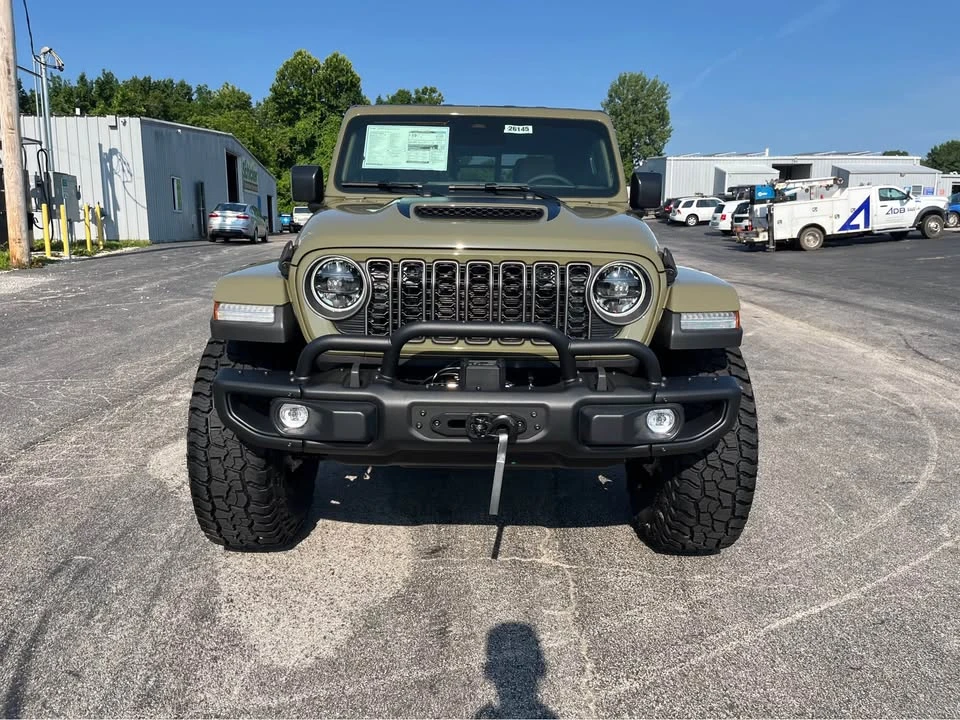 2026 Jeep JT Gladiator - Image 5 of 10