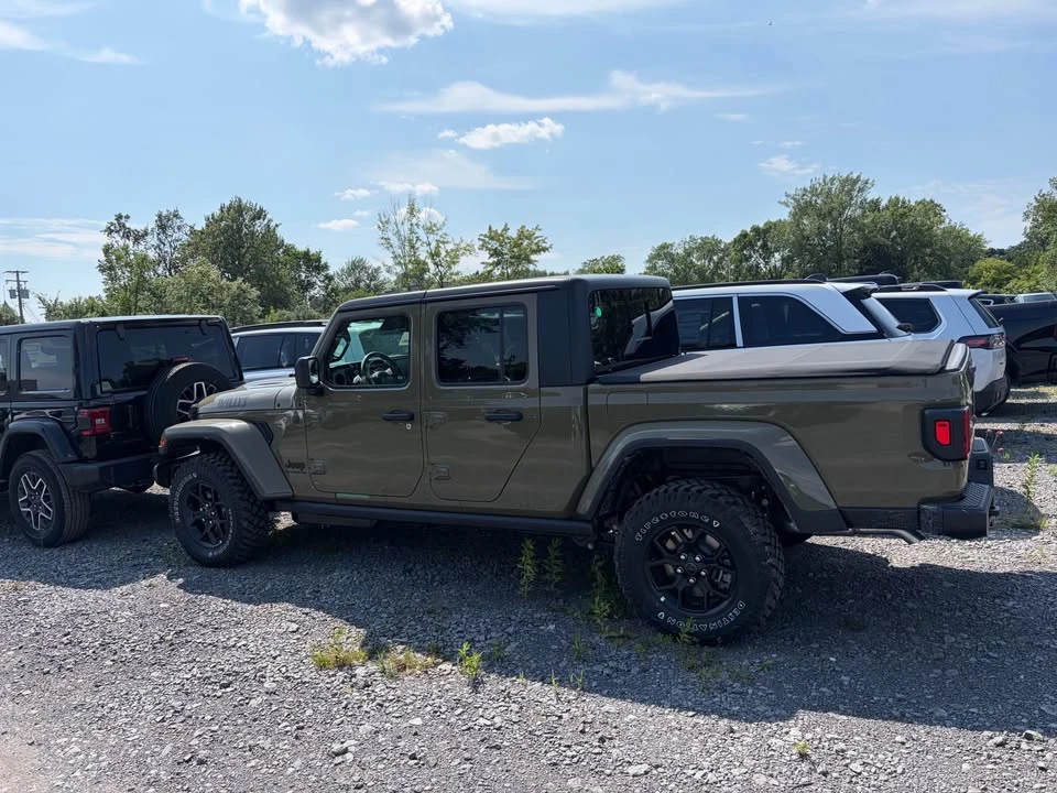 2026 Jeep JT Gladiator - Image 2 of 3