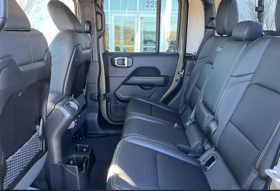 2026 Jeep JT Gladiator - Image 13 of 20