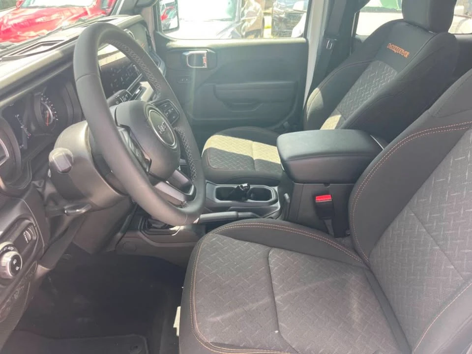 2026 Jeep JT Gladiator - Image 14 of 20
