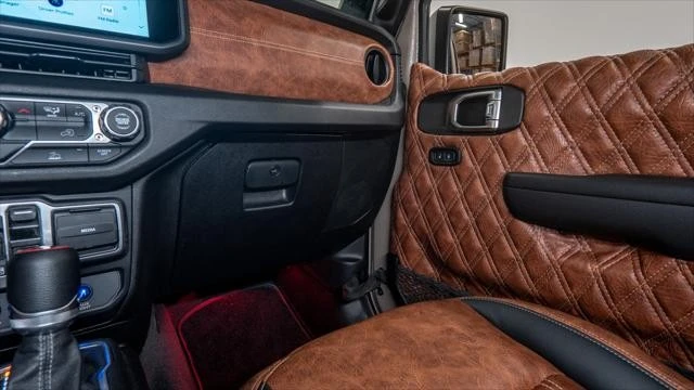2026 Jeep JT Gladiator - Image 12 of 31