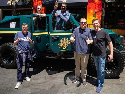 2026 Jeep Gladiator Apocalypse Hellfire 6x6 Super Troopers Edition
