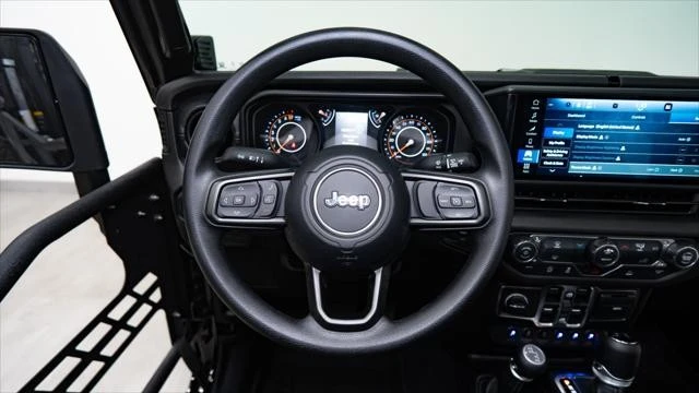 2026 Jeep JT Gladiator - Image 18 of 31