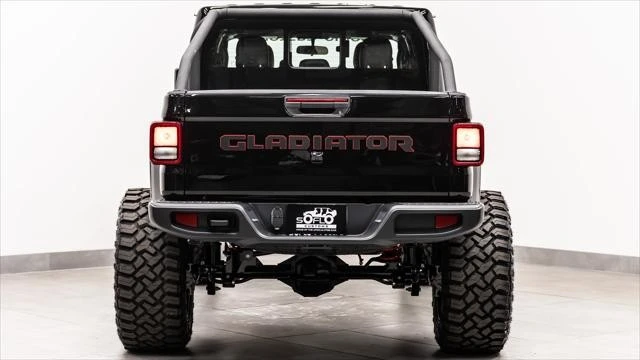 2026 Jeep JT Gladiator - Image 9 of 31