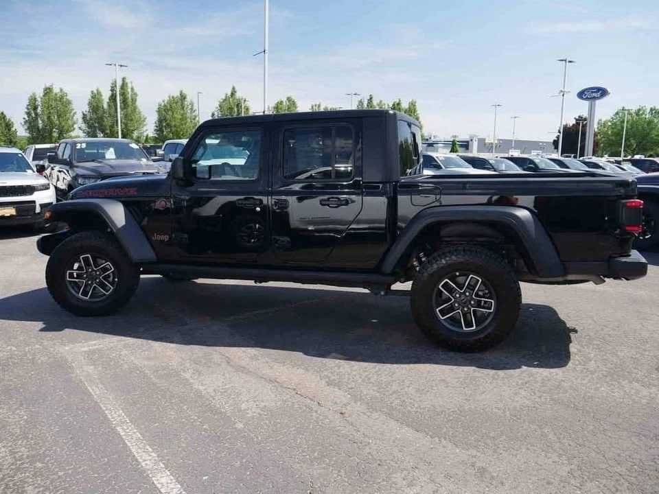 2026 Jeep JT Gladiator - Image 14 of 16