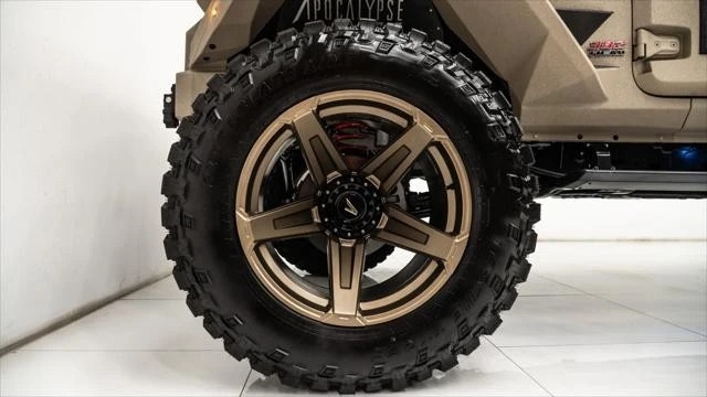 2026 Jeep JT Gladiator - Image 18 of 31