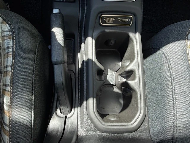 2026 Jeep JT Gladiator - Image 27 of 31