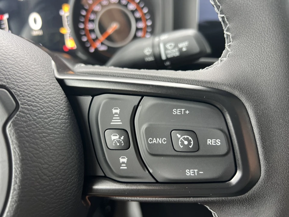 2026 Jeep JT Gladiator - Image 26 of 31